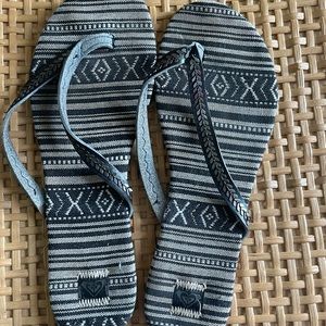 Roxy flip flops